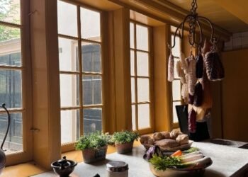 Light Brown Kitchen Ideas