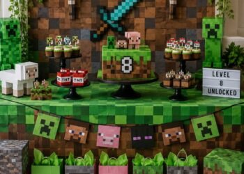 MINECRAFT BIRTHDAY PARTY DECORATIONS