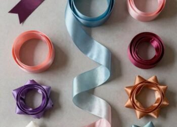 creative ribbon birthday decor