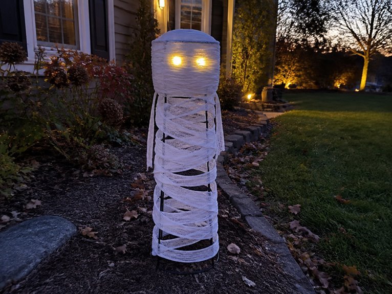 mummy tomato cage decoration