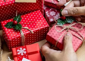 15 Christmas Gifts for Your Boyfriend’s Dad