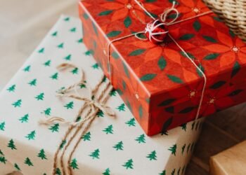 Sentimental Christmas Gifts for Mom